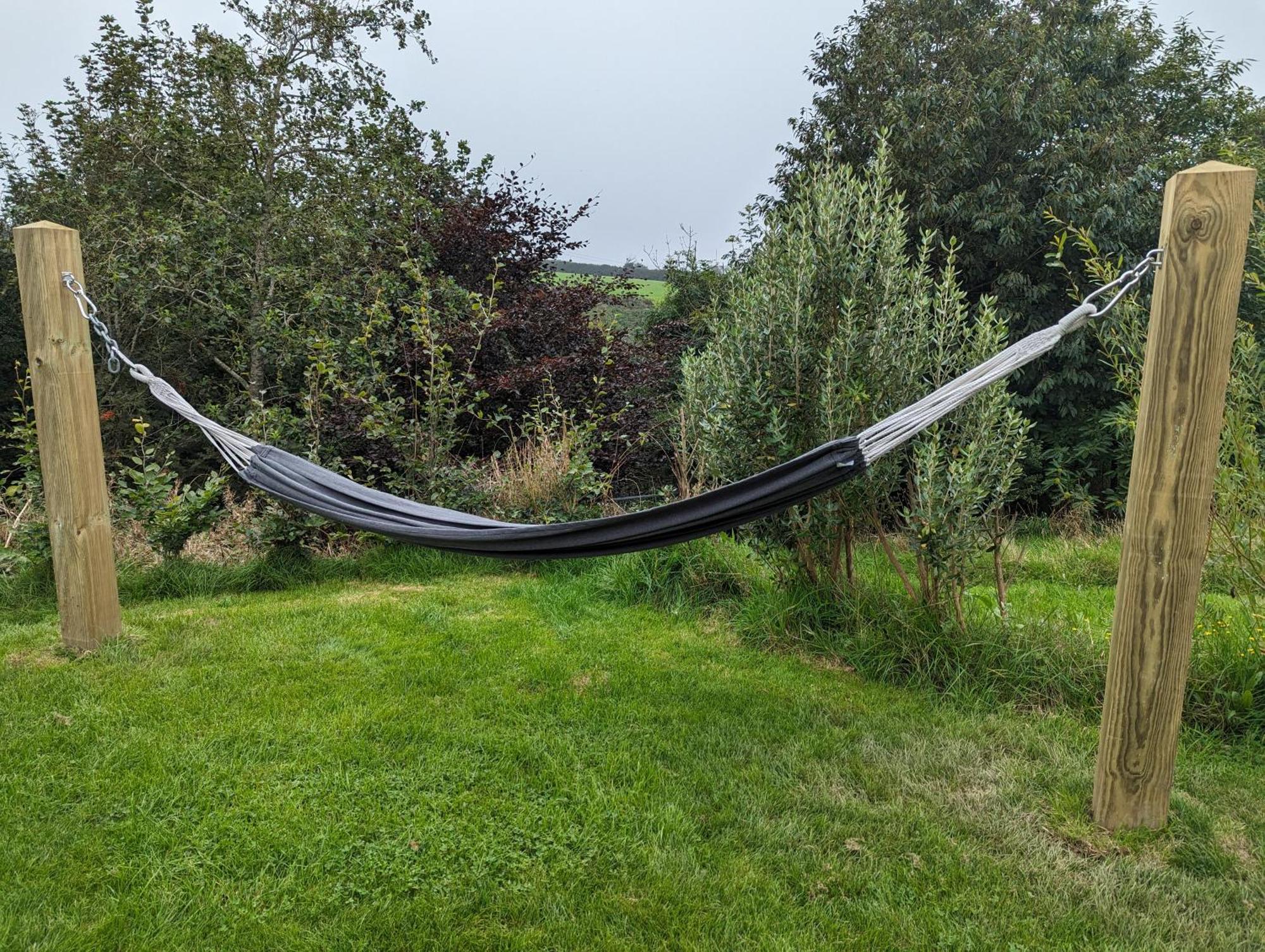 Luxury Glamping Cabin With Outdoor Bath On Cornish Flower Farm Truro Esterno foto