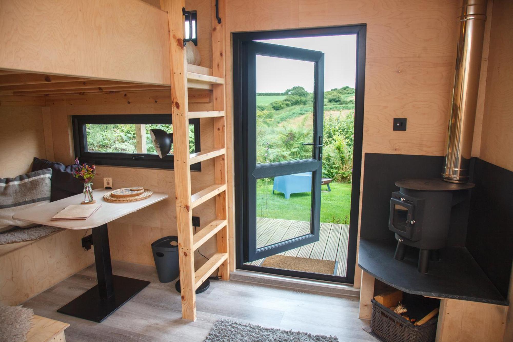 Luxury Glamping Cabin With Outdoor Bath On Cornish Flower Farm Truro Esterno foto